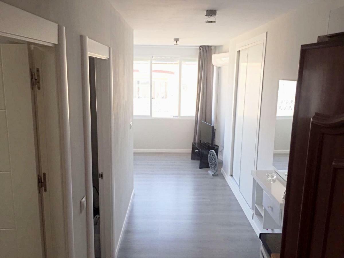 Isabel Manoja Apartment ตอร์เรโมลิโนส ภายนอก รูปภาพ