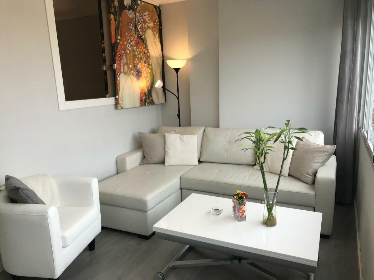 Isabel Manoja Apartment ตอร์เรโมลิโนส ภายนอก รูปภาพ